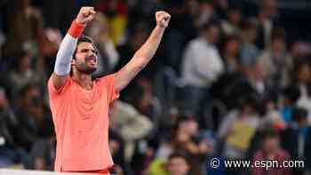 Alcaraz drops 16 straight points, rallies to reach Japan Open final
