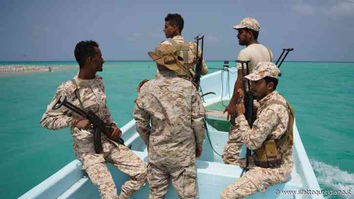 Yemen, offensiva delle forze governative contro gli Houthi: “Ripreso il controllo di Bab el-Mandeb”