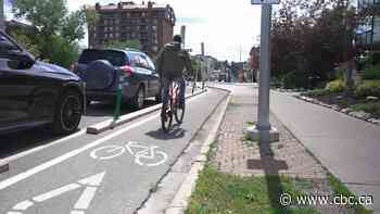Councillor wants Calgary to pause new bike lanes ahead of upcoming provincial legislation