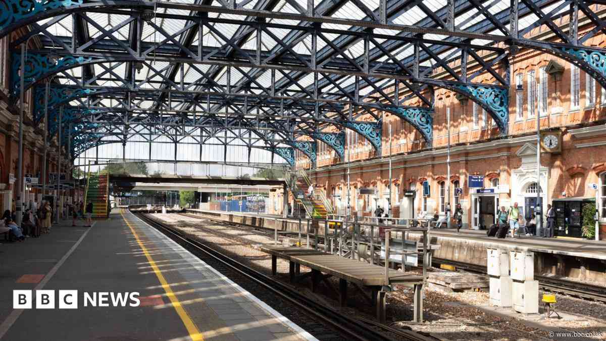 Rail disruption expected after station's power cut