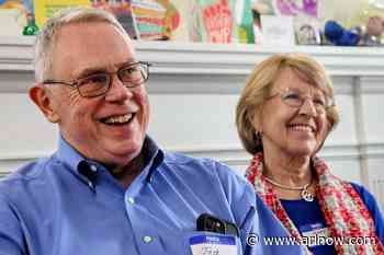 Arlington Democrats praise two organizers for behind-the-scenes efforts