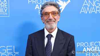 "Orangefarbenes Stück Scheiße": Chuck Lorre und Weißes Haus liefern sich Schlagabtausch