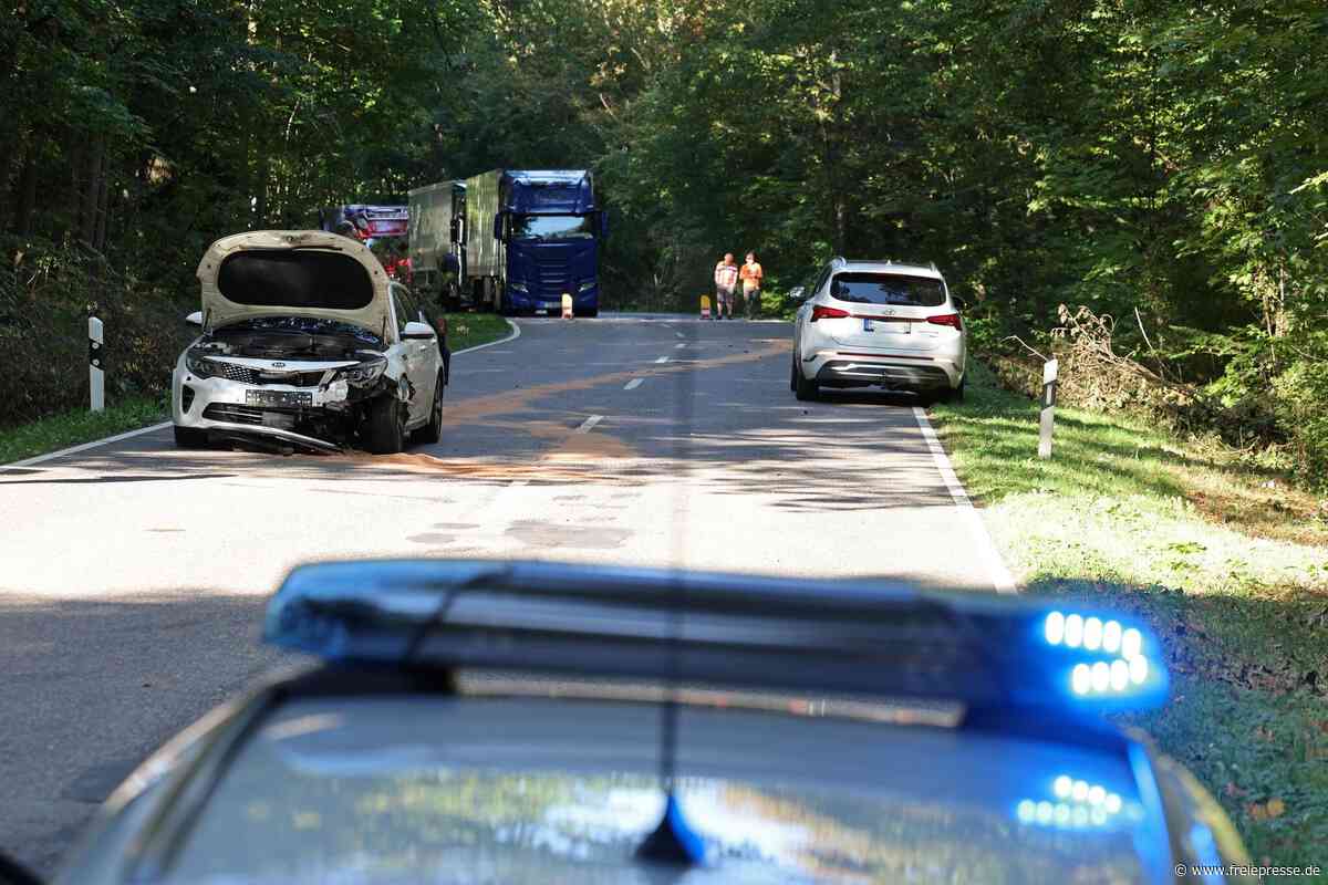 B 175 in Waldenburg: Schwerer Unfall mit Verletzten