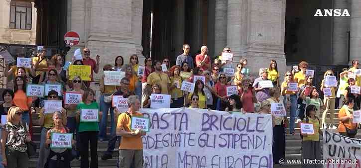 La protesta dei docenti da Roma a Milano: “Chiediamo un salario dignitoso. Basta briciole”