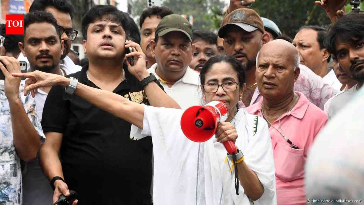 Health minister cites Trump example in 2021 Mamata injury row