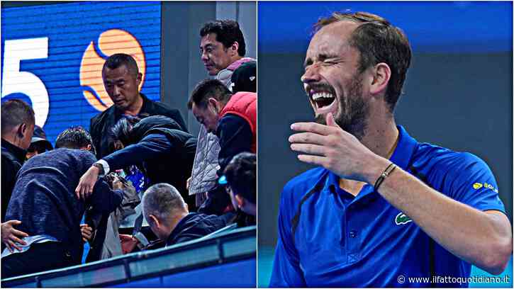 Follia a Pechino: Medvedev colpisce uno spettatore e viene squalificato. Djokovic in finale: “Scioccante”
