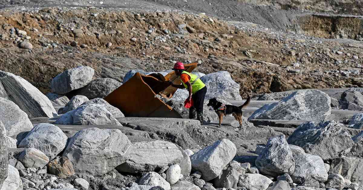 Nepal staakt zoektocht naar vermisten na dodelijke overstromingen, twee Nederlanders nog niet gevonden