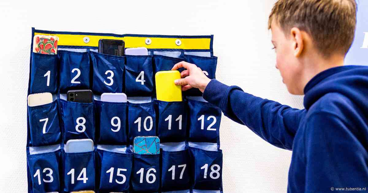Totale ban van mobieltjes op school heeft ook keerzijde: ‘Als ouders thuis versoepelen, bereik je niets’