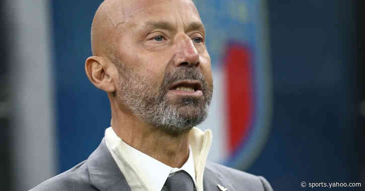Video: Vialli given standing ovation in emotional tribute from Juventus teammates
