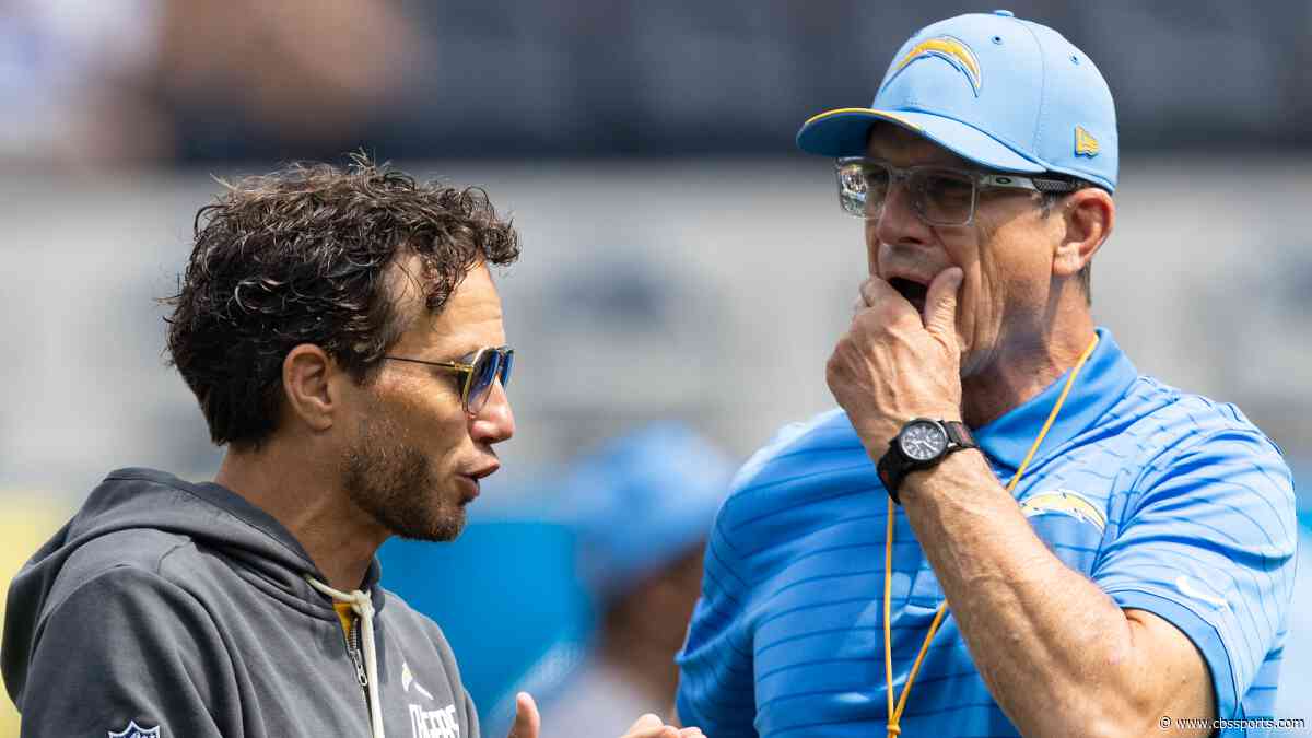 Jim Harbaugh defends Mike McDaniel despite 0-4 start, Justin Herbert earns ugly Chargers honor