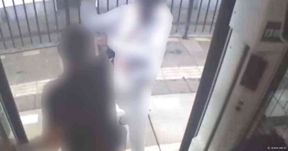 Minderjarige jongen zonder kaartje slaat conducteur meerdere keren in zijn gezicht op station Oisterwijk