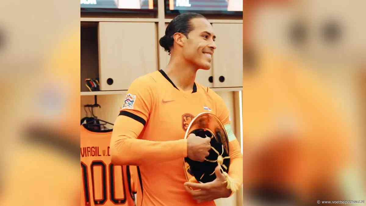 Emotionele Van Dijk spreekt Oranje-kleedkamer toe: 'M'n tijd kende ups en downs'