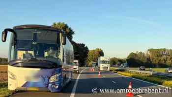 Touringcar met pech zorgt voor een uur vertraging op A50