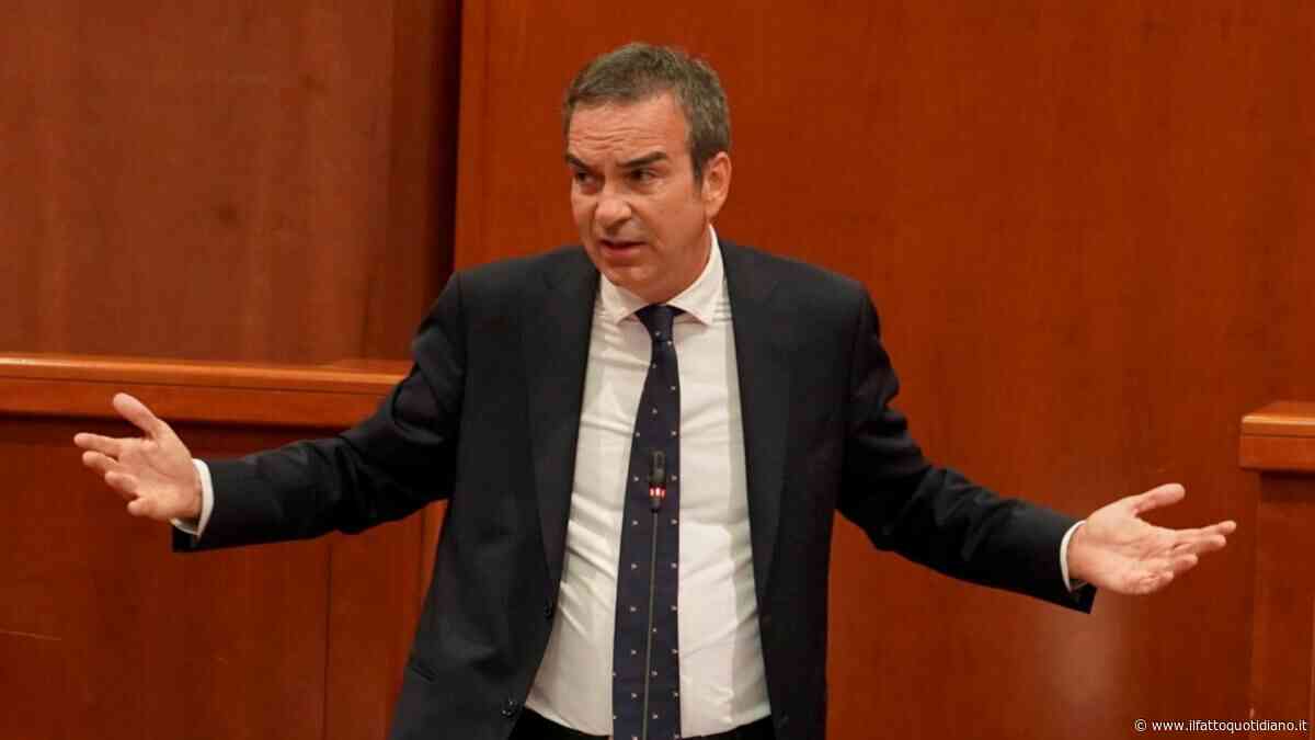 Calabria, il centrodestra rinuncia al poltronificio e cancella la legge sui sottosegretari per paura del referendum: “Il voto popolare sarebbe uno spreco”