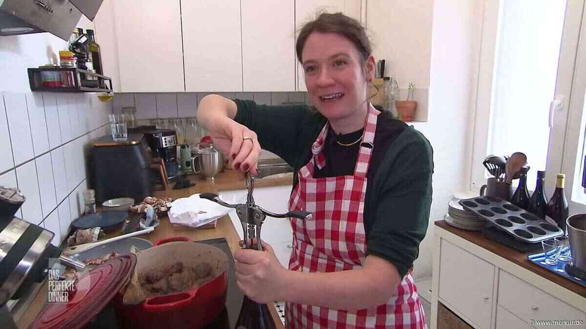 Französische „Dinner“-Gastgeberin räumt mit deutschem Irrtum auf: „Kein Zucker und keine Sahne“