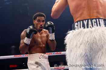 Osleys Iglesias Defends Against Oliver Zaren on Loaded Card