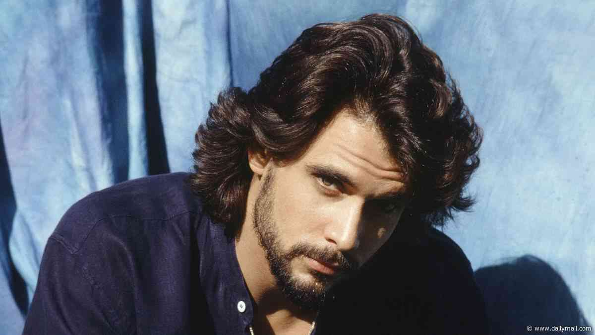Robert Kelker-Kelly dead at 62: Days of Our Lives actor best known for on-screen romance with Lisa Rinna