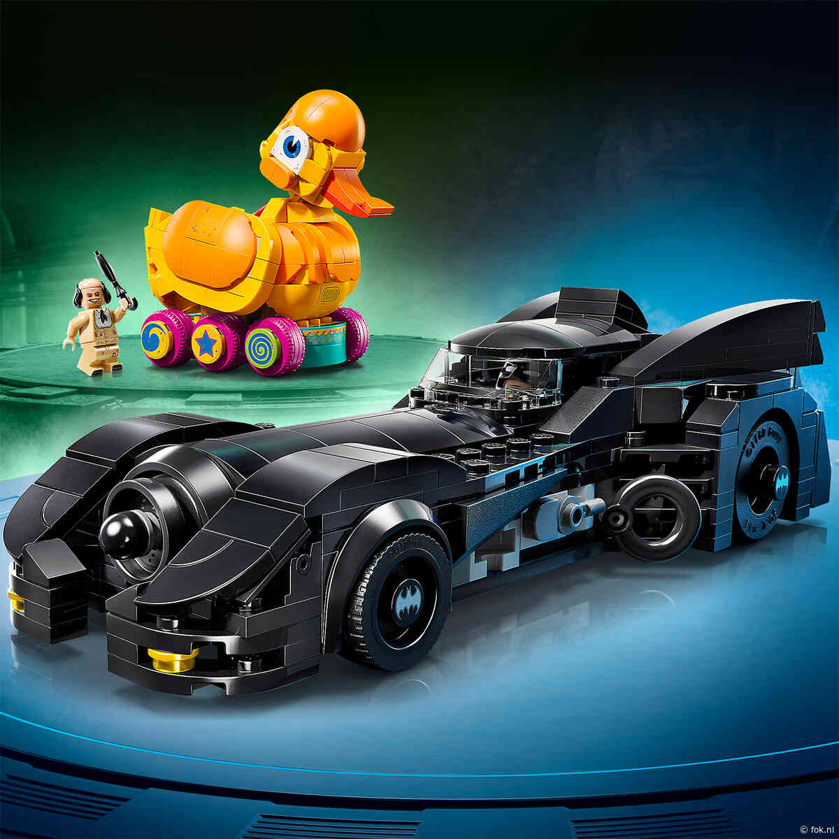 LEGO brengt Batmobile uit Batman Returns terug, inclusief badeend en DLC