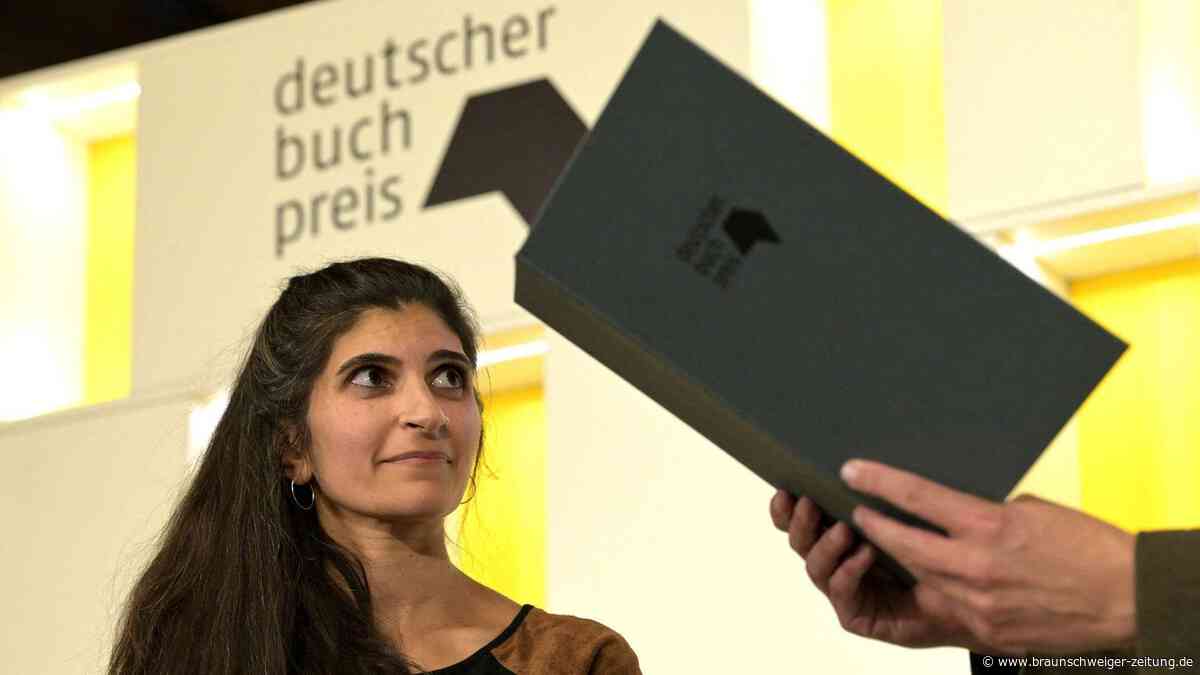 Historische Doppel-Auszeichnung: Raabe-Preisträgerin erhält auch Deutschen Buchpreis