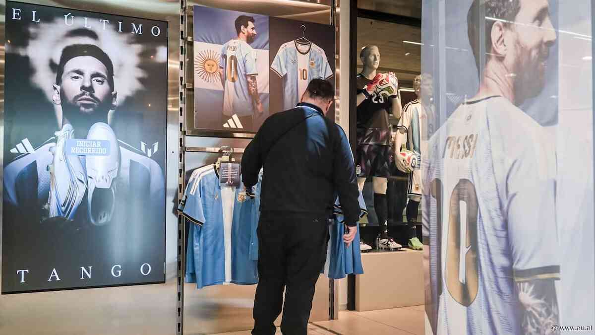 Spelers Benin voor afscheidsinterland Messi: 'Hopelijk een shirt voor ons allemaal'