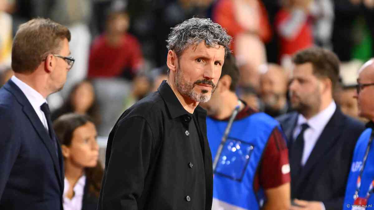 België en Van Bommel hard onderuit bij Frankrijk na late goals van invallers
