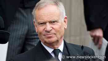 Britse auteur Jeffrey Archer overleden op 86-jarige leeftijd: ’Plotseling en vredig, tussen twee schrijfsessies door’