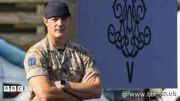 Soldier who came to sick driver's aid commended