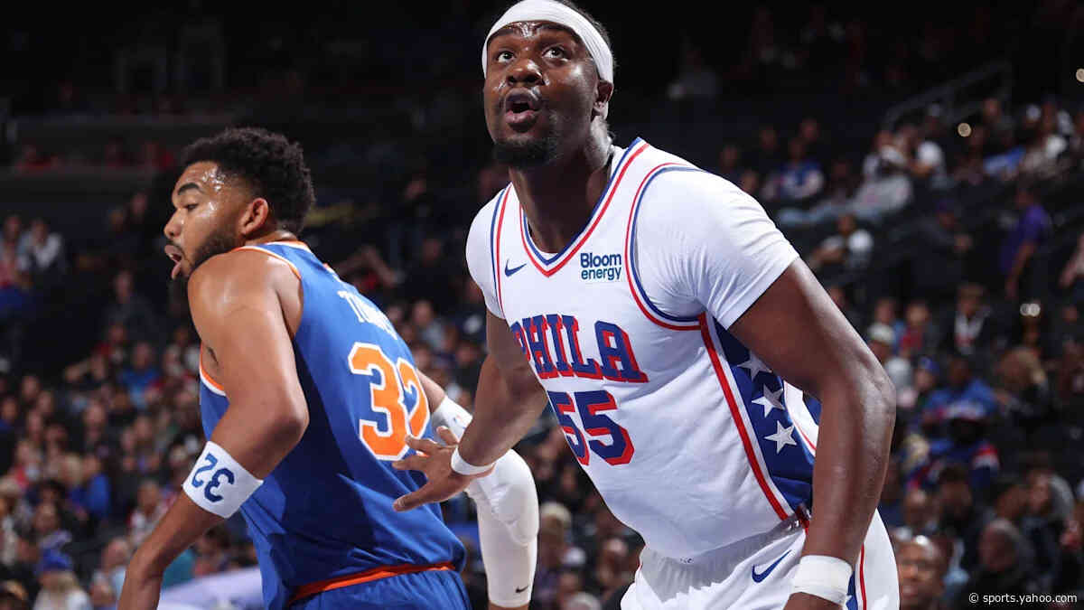 Ariel Hukporti leaves game vs. Knicks with apparent leg injury