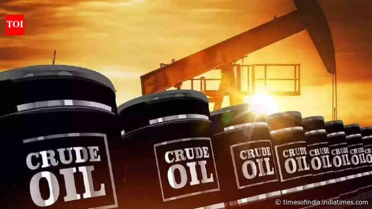 Oil prices hover near $100 as Middle East supply holds up, Gulf risks persist