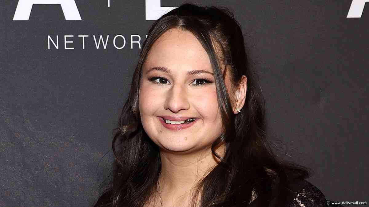 Gypsy-Rose Blanchard visits ex-fiance Ken Urker's casket with their young daughter after his tragic death… as their final texts are revealed