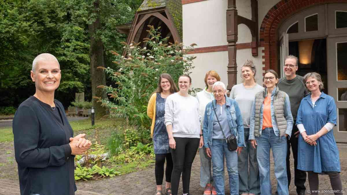 Der Chor der Trauernden: „Das Publikum soll weinen und der Chor soll lachen!“