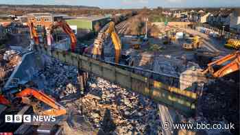 Bridge replacement delayed due to summer heatwaves