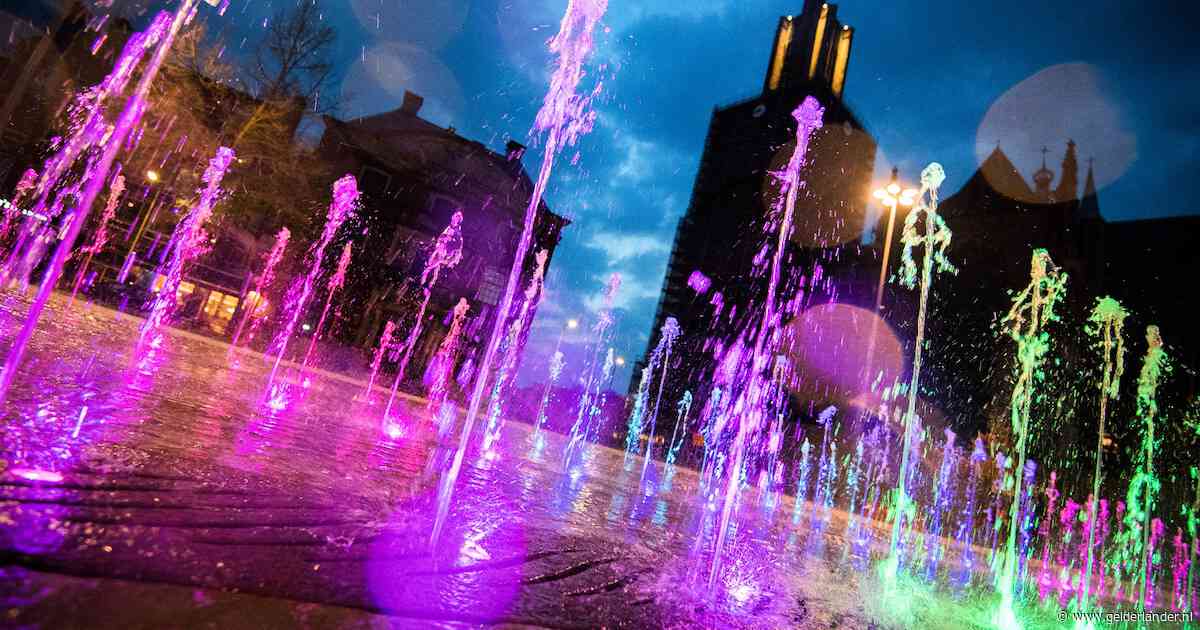 Arnhem kleurt vanaf zondag roze en dat is onverminderd hard nodig: ‘Iedereen mag er zijn, met alle verschillen’