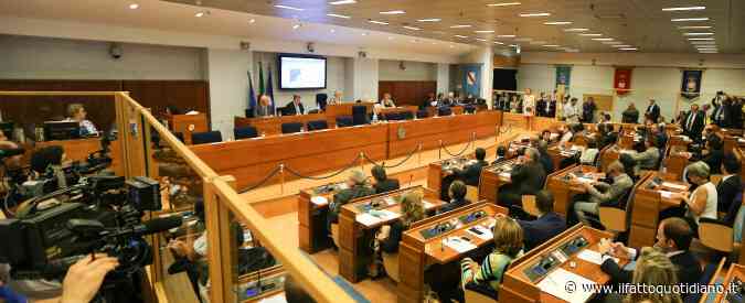 Campania, in consiglio regionale il primo sì al ‘reddito minimo’ per i poveri. “Valuteremo l’individuazione di una misura di sostegno”