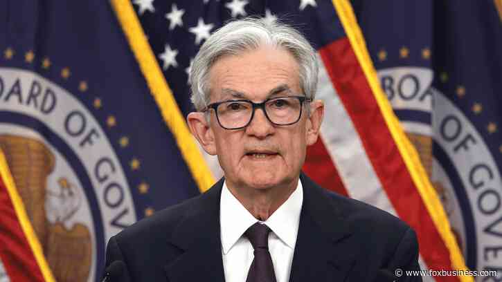 Trump economic advisor says 'it's time' for Powell to leave Fed, calls extended tenure 'unprecedented'