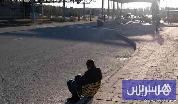 عقود وهمية للهجرة تجمع 100 مليون