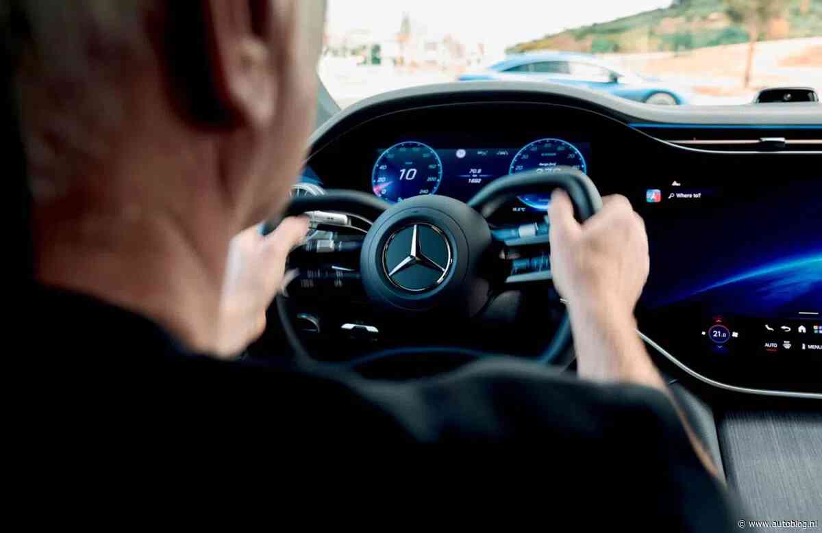 Mercedes introduceert F1-stuur in EQS: dit betaal je ervoor