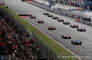 Featured Comment: Sepang start shambles not good enough for Formula 1 | Briefs
