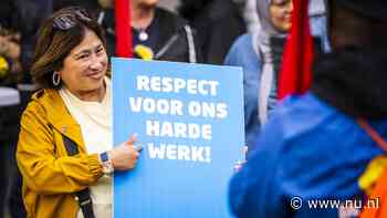 Schoonmakers gaan opnieuw over tot stakingen op stations, Schiphol en universiteiten