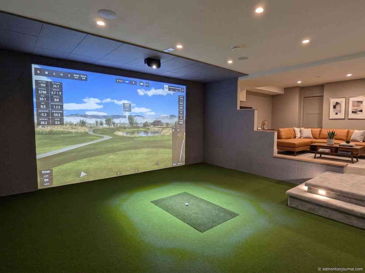 Edmonton Fall Home Show: Who says golf season has to end in the fall?