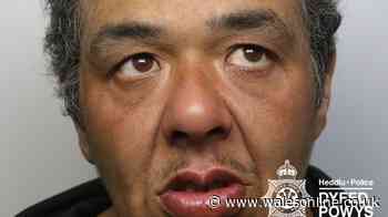 Shoplifter threatened to stab security guards with syringes