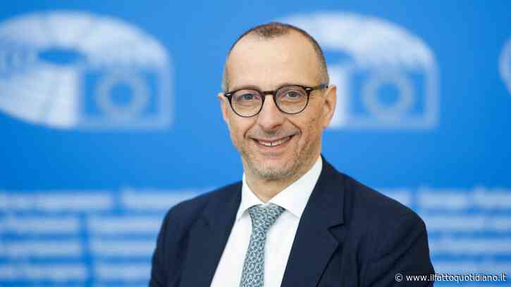 Il Parlamento Ue revoca l’immunità all’eurodeputato del Pd Matteo Ricci. Lui: “L’ho chiesto io”