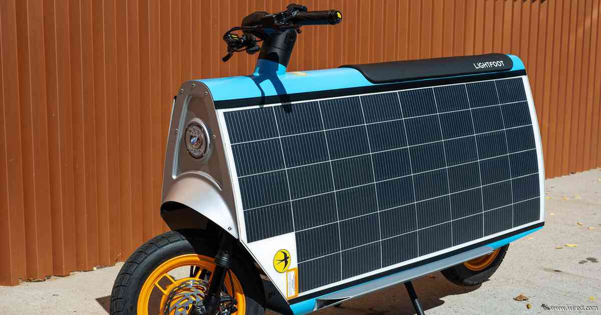 A First Ride With Lightfoot, a Solar-Powered Scooter