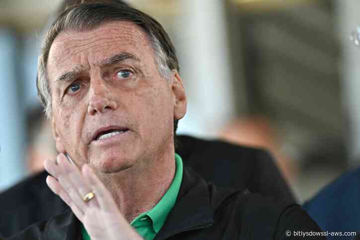 Bolsonaro pide a la Corte Suprema de Brasil autorizar la visita de su hijo tras pasar a la segunda vuelta