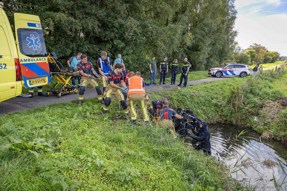 Man met scootmobiel belandt in water naast Veerpad