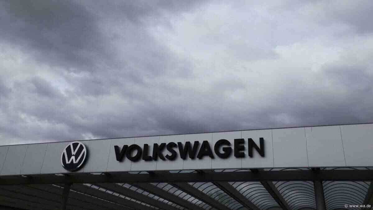 Automobilindustrie im freien Fall: Stimmungsbarometer auf Jahrestief – VW als Symbol der Krise