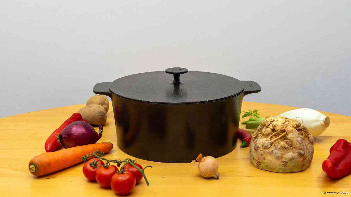 So gut wie die Staub Cocotte?: Der Stur Gusseisen-Bräter ist eine Zierde für jede Küche