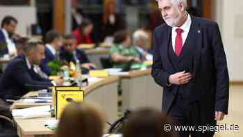 Sachsen-Anhalt - Magdeburg: Tobias Rausch ist AfD-Landtagspräsident, Carsten Borchert und Hans-Thomas Tillschneider werden Vize