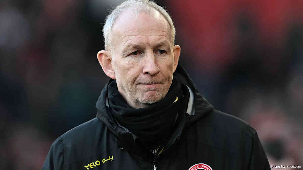 Assistant boss Knill leaves Huddersfield Town