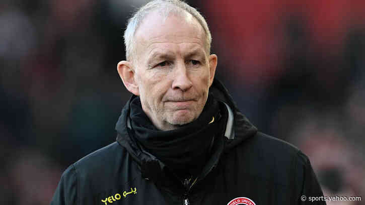 Assistant boss Knill leaves Huddersfield Town